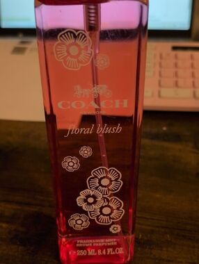 Coach Floral Blush Body Mist - Pink